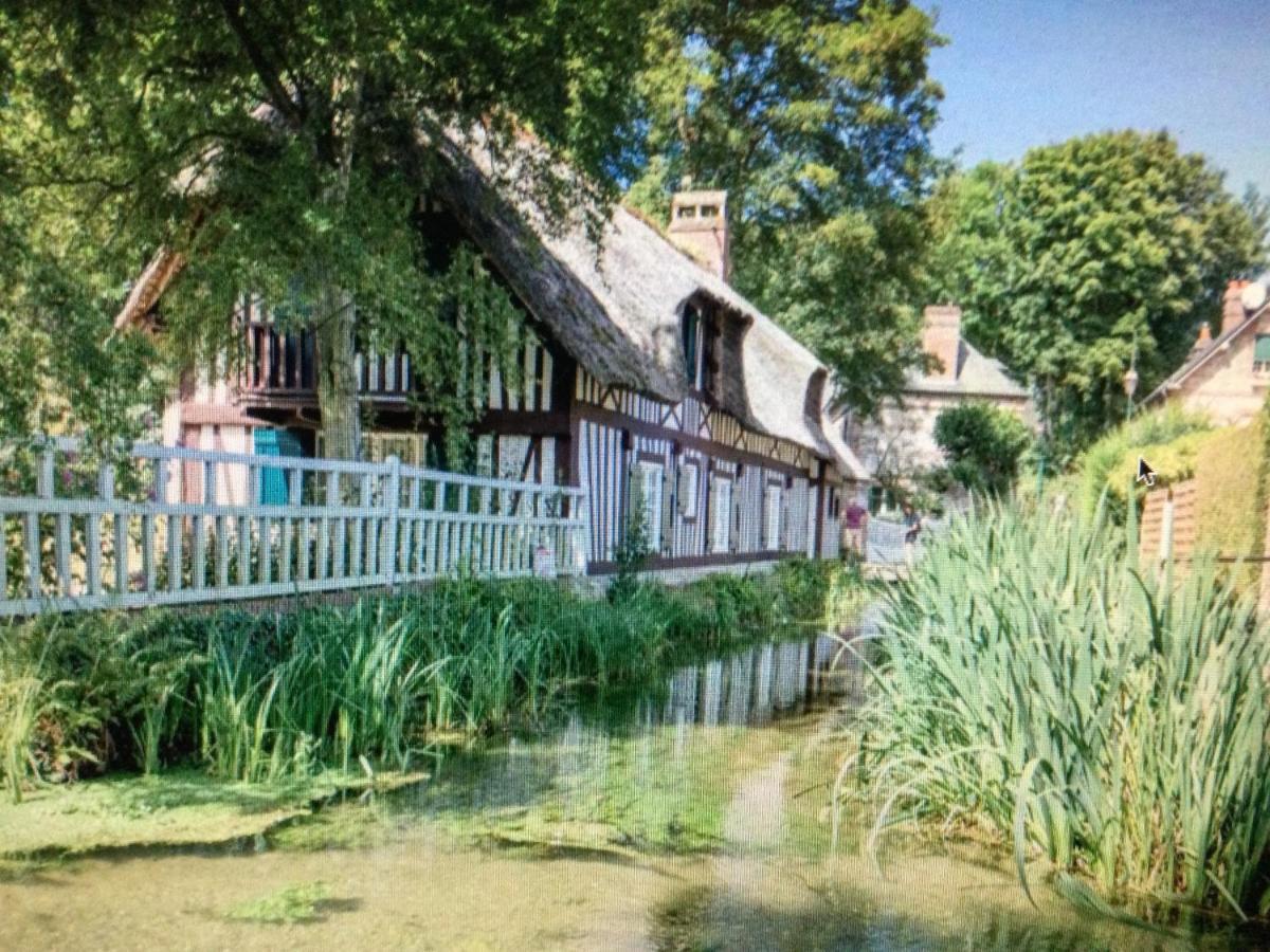 Le Clos-Masure De Beatrice Montreuil-en-Caux Bagian luar foto